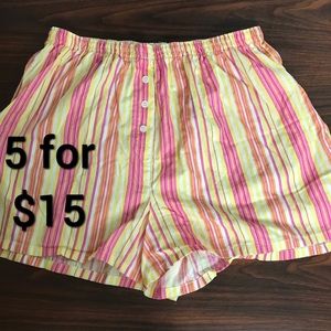 Hanes Bizet Shorts. Size L